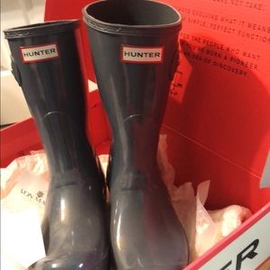 Like new wore a few times still have box